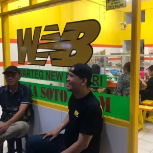 Contoh Outlet Konvensional Warteg New Bahari